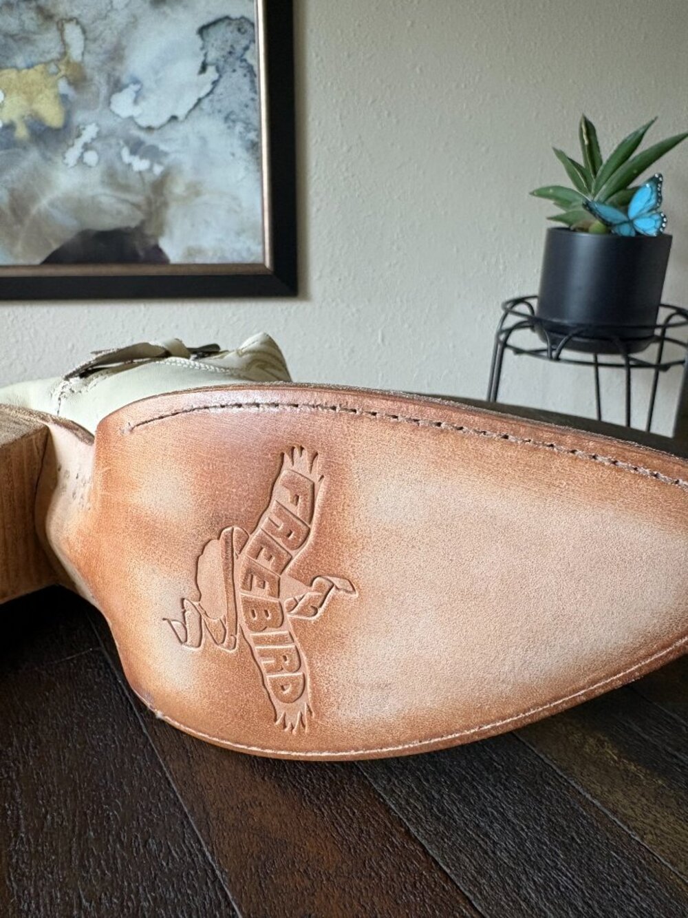 NEW Freebird Wolfie, Beige 8 - Picture 14 of 14